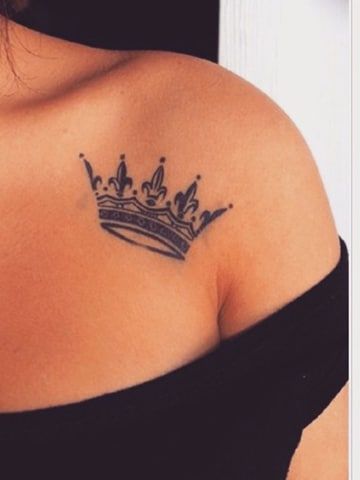 Small and delicate shoulder tattoos for girls