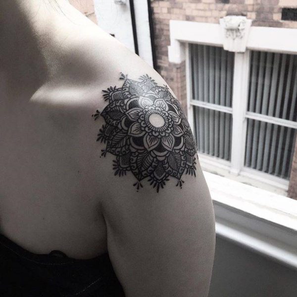 Small and delicate shoulder tattoos for girls