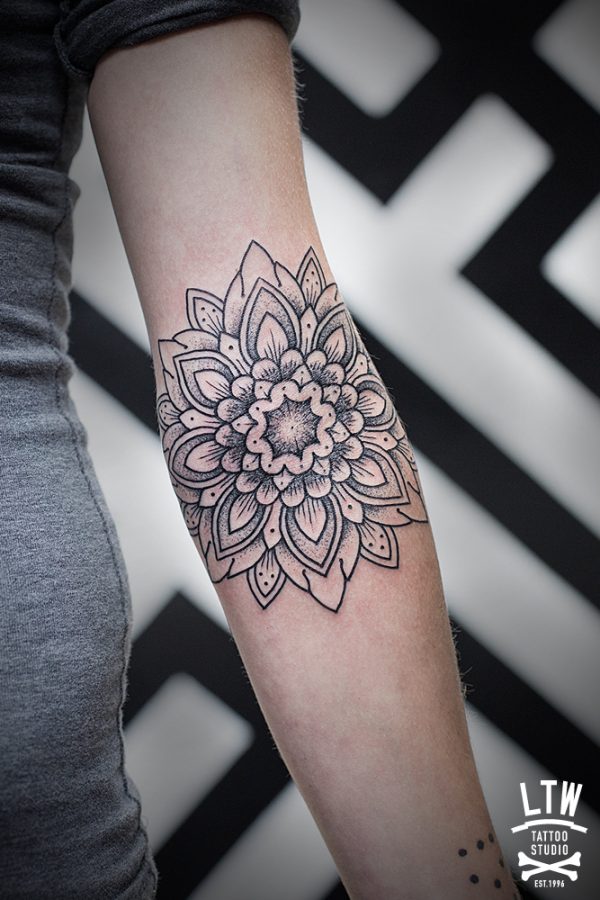 110 Mandalas Tattoos for girls