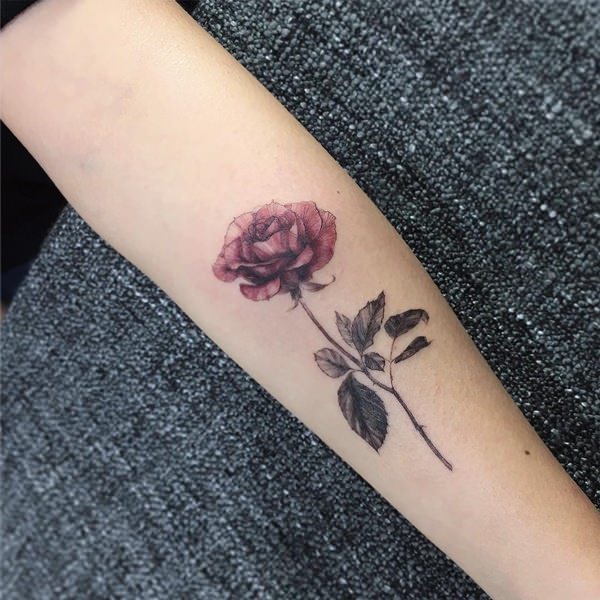 99 Roses tattoos designs for ladies