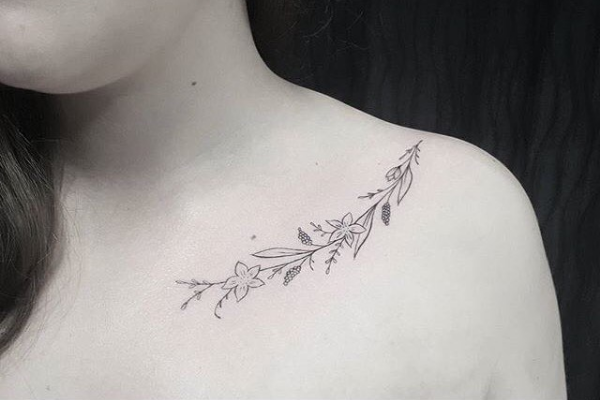 Small and delicate shoulder tattoos for girls