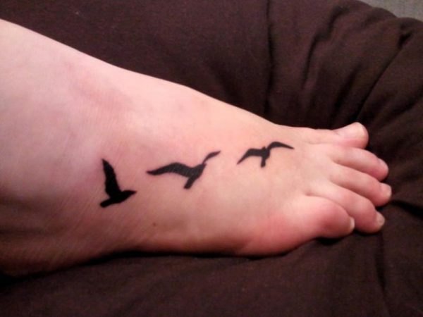 Tattoos for ladies within the foot [Creative and original designs]