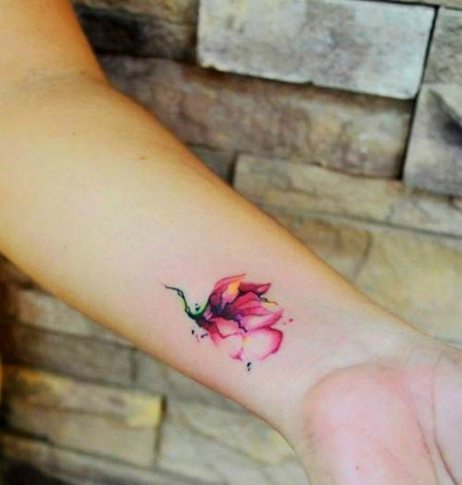 20 little tattoos filled with emotions