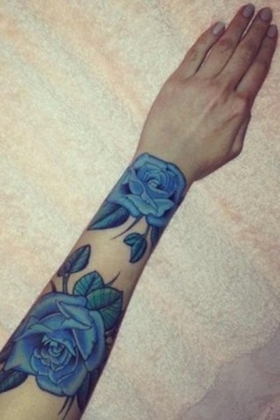 99 Roses tattoos designs for ladies