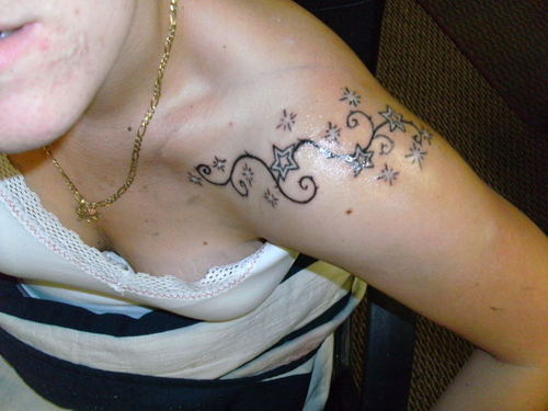 Small and delicate shoulder tattoos for girls