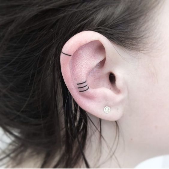 30+ Minimalist Tattoo Concepts for the Ears