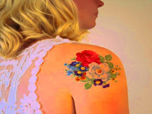 Small and delicate shoulder tattoos for girls