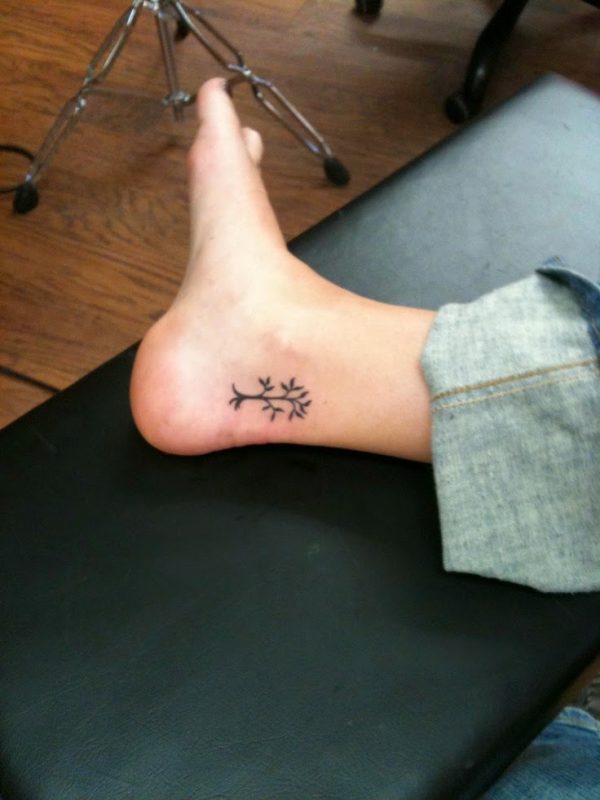 Tattoos for ladies within the foot [Creative and original designs]