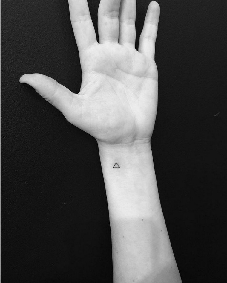 Geometric tattoo: 30 new tattoo concepts triangle, circle, square, rectangle ...