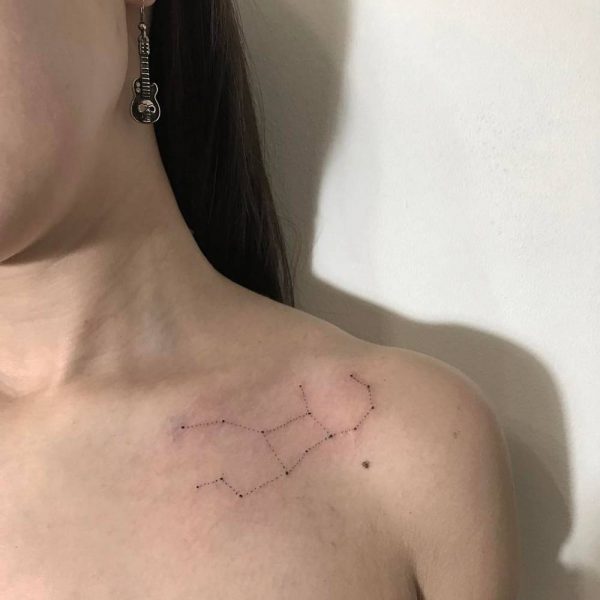 Small and delicate shoulder tattoos for girls