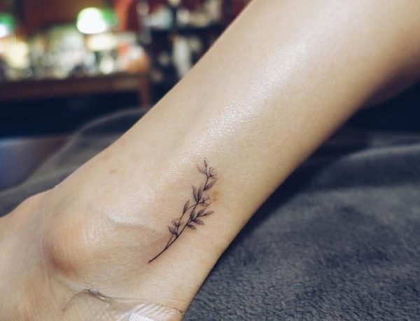 Tattoos for ladies within the foot [Creative and original designs]