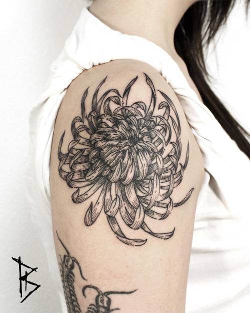 Small and delicate shoulder tattoos for girls