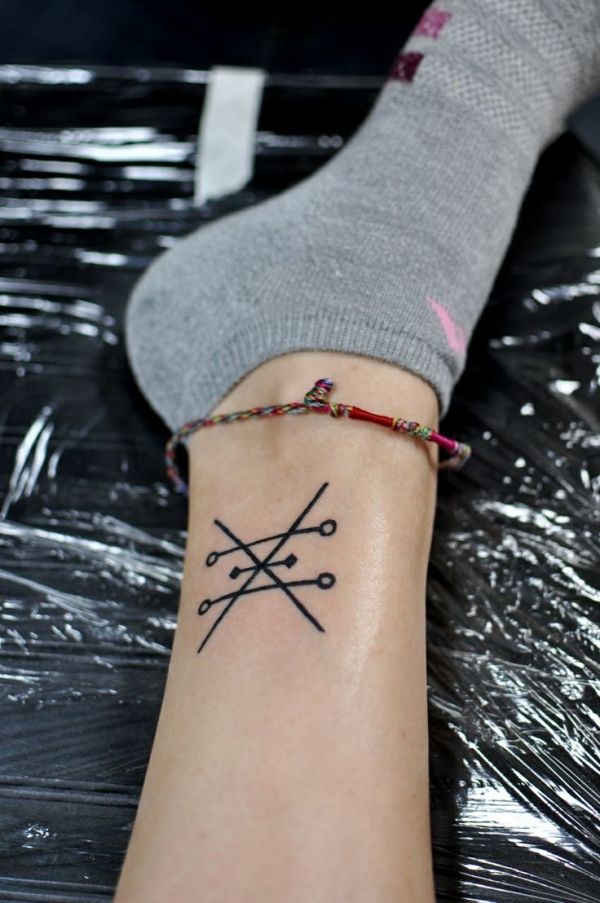 115 Small tattoos with letters and symbols for girls