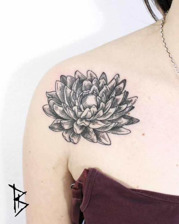 Small and delicate shoulder tattoos for girls