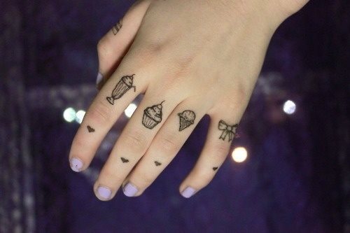 105 Tattoos on the wrist, arms and fingers small and unique