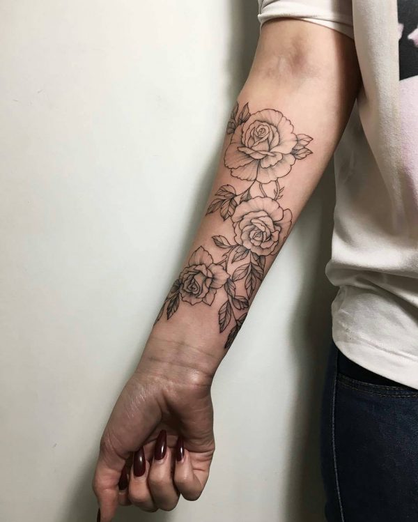 99 Roses tattoos designs for ladies