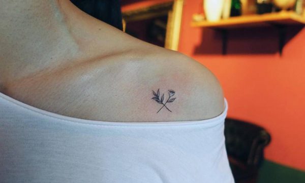 Small and delicate shoulder tattoos for girls