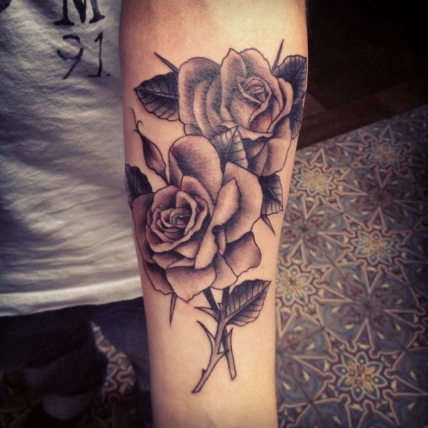 99 Roses tattoos designs for ladies