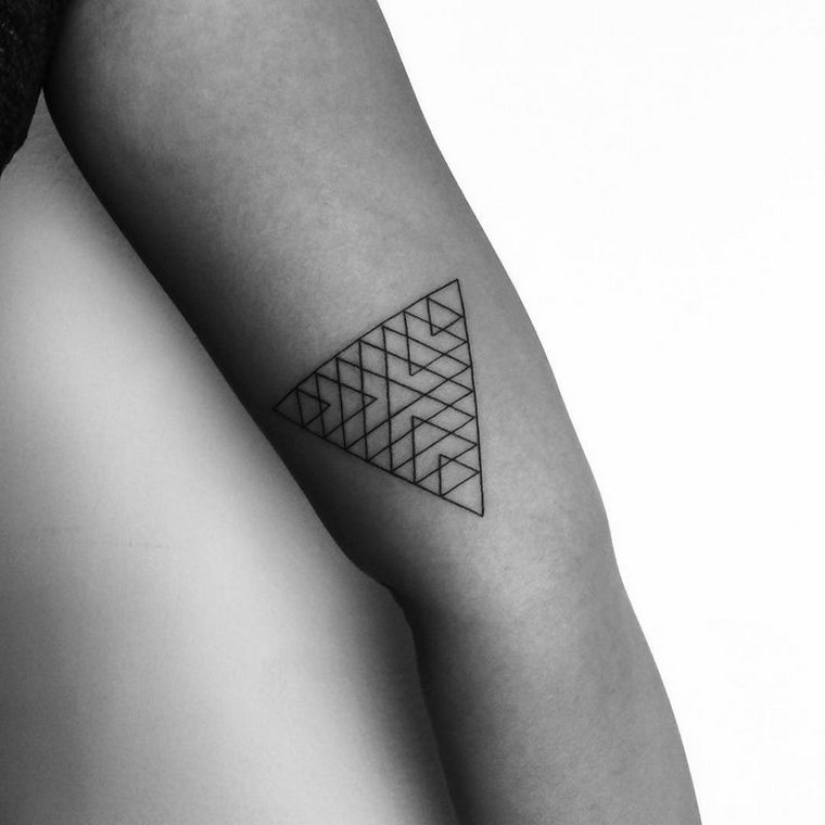 Geometric tattoo: 30 new tattoo concepts triangle, circle, square, rectangle ...