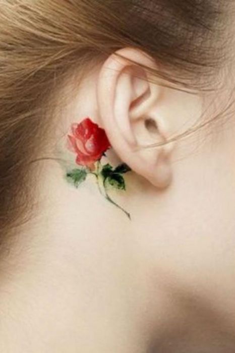 30+ Minimalist Tattoo Concepts for the Ears