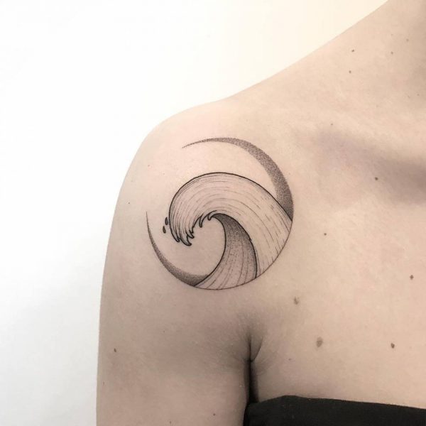 Small and delicate shoulder tattoos for girls