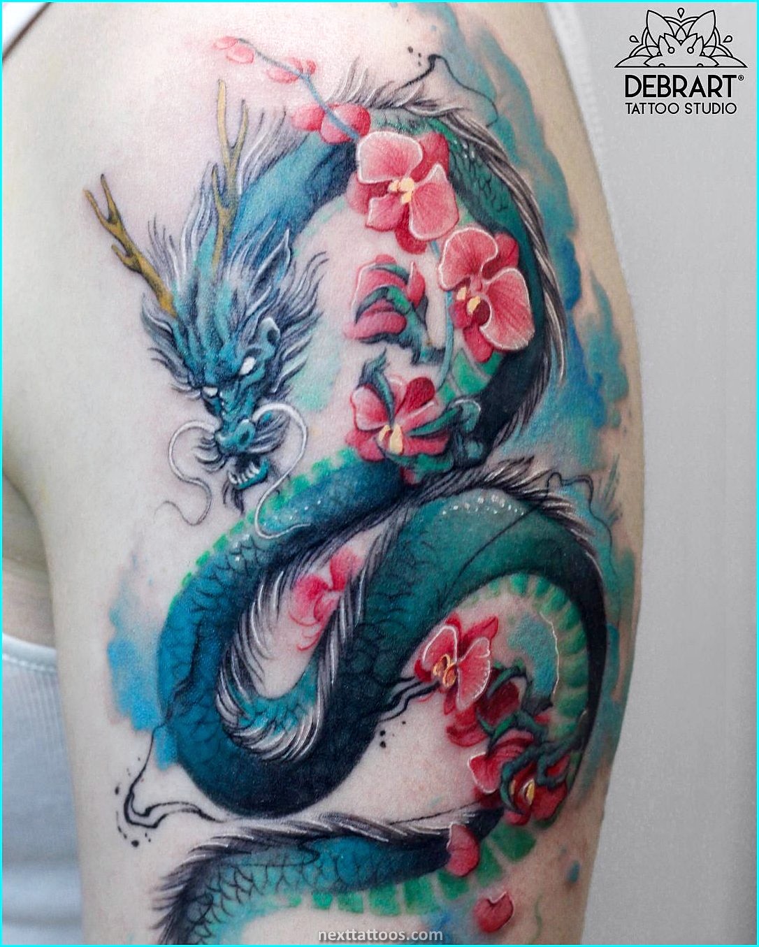 Японский дракон с цветами