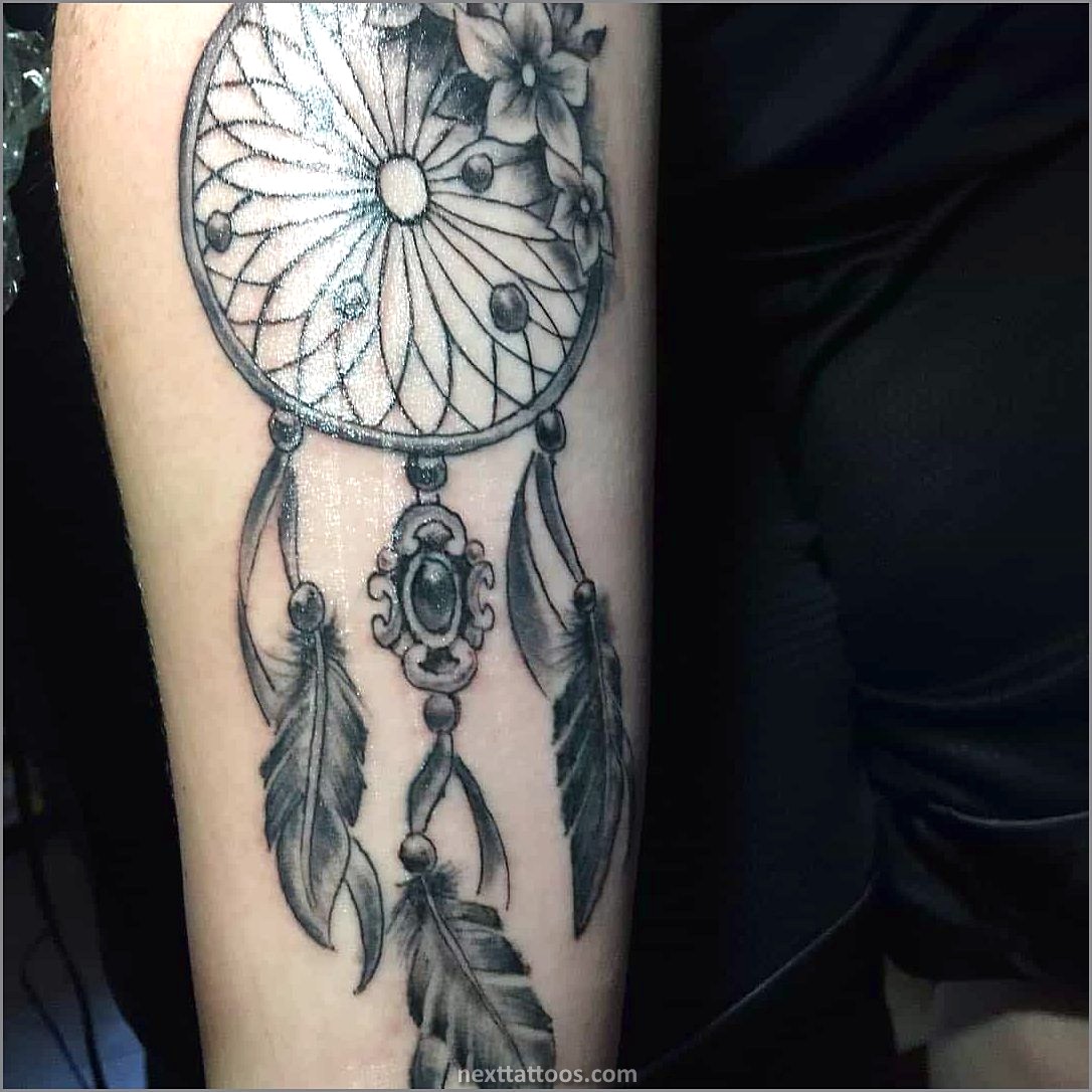 Dream Catcher Tattoos - Show Off Your Feminine Side With a Dream Catcher Tattoo on Your Thigh